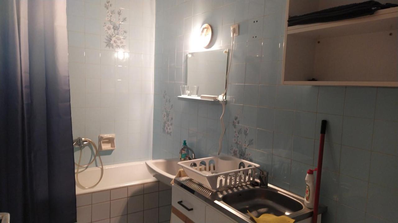 Tulipan Vendeghaz Apartment Siofok Ngoại thất bức ảnh