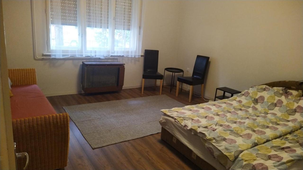 Tulipan Vendeghaz Apartment Siofok Ngoại thất bức ảnh